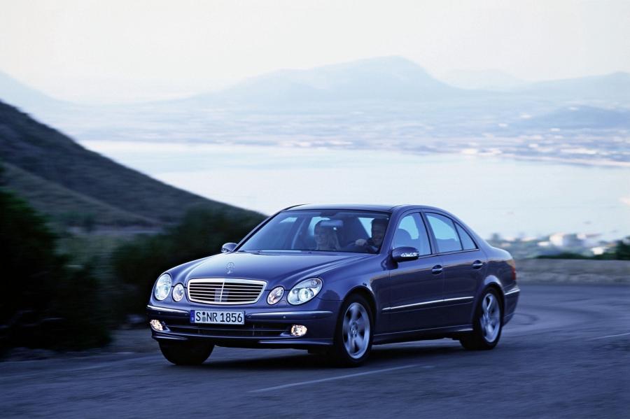  Mercedes-Benz E-Class 2002 года  (фото 405 из 448)